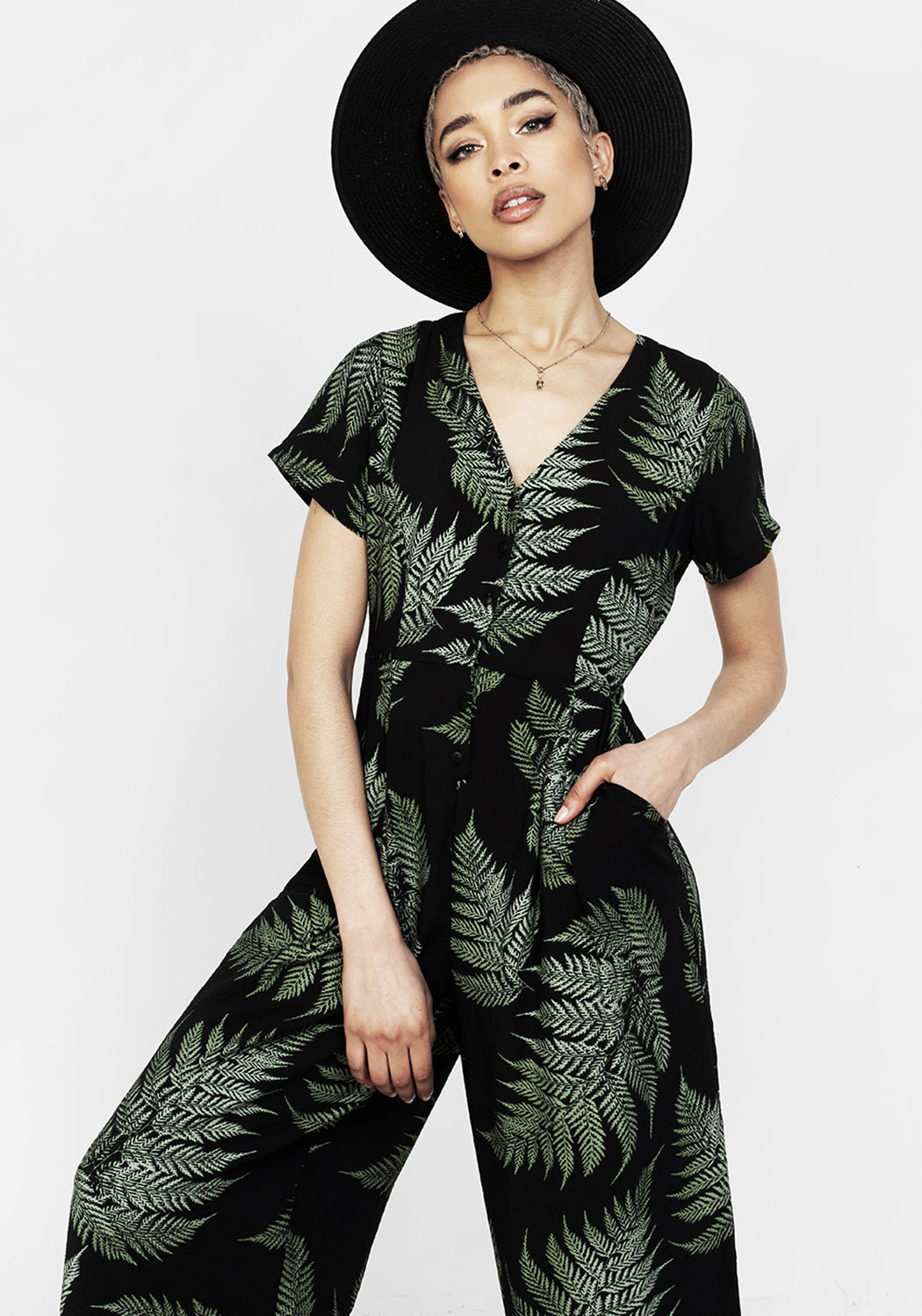 AW22M26_Relaxed_Fern_Jumpsuit_006