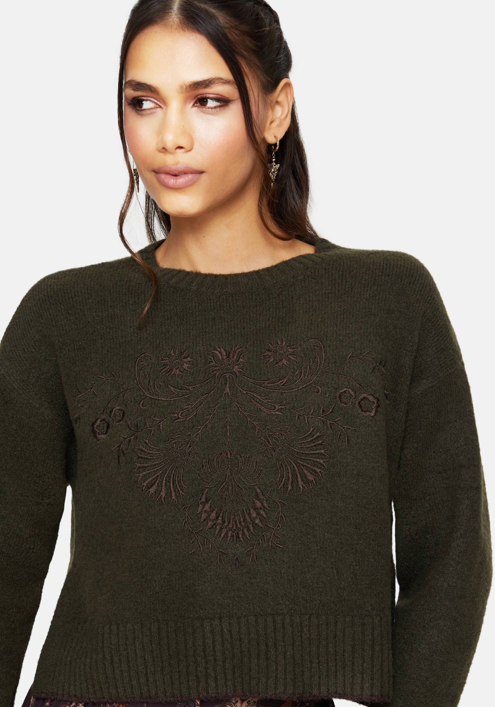 KN2025-UK6_ECLIPSIAFLORALCROSSSTITCHCROPPEDKNITJUMPER_1crop