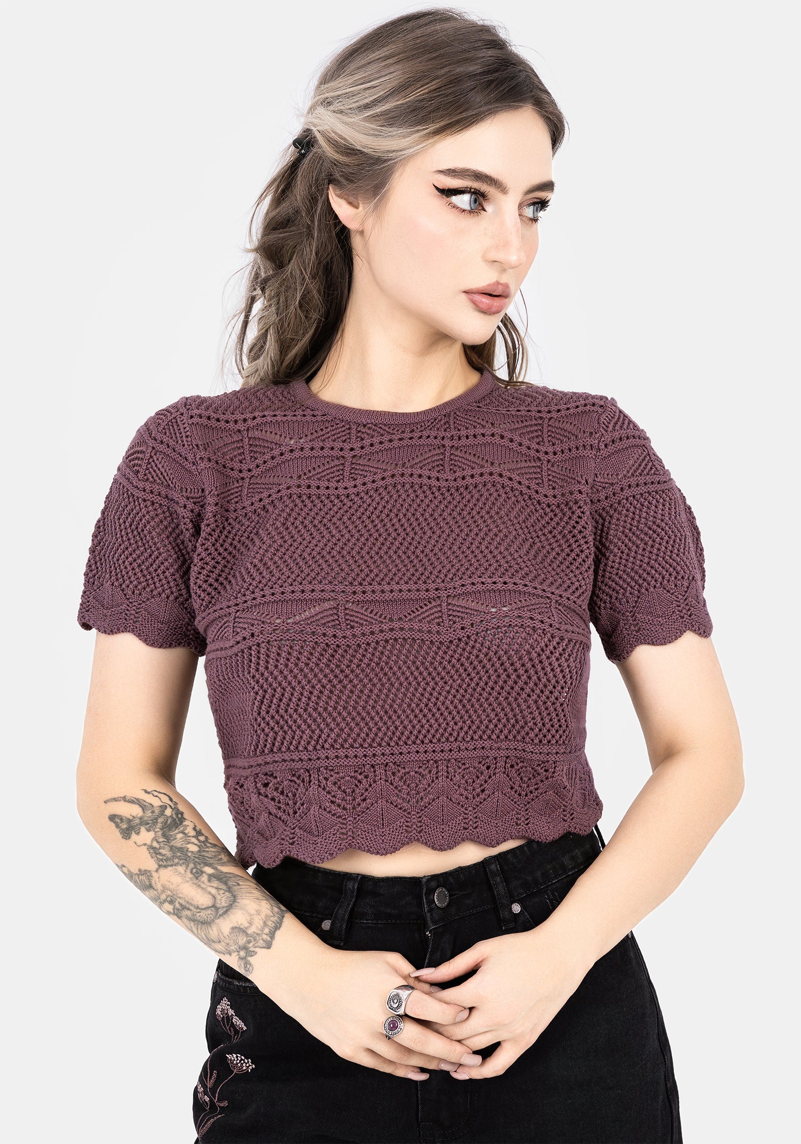 SS25KN1176_HOOKEDPOINTELLESHORTSLEEVECROPTOP-PURPLE_004_c45d8acd-3c55-42d7-9a6d-912699c76c9f